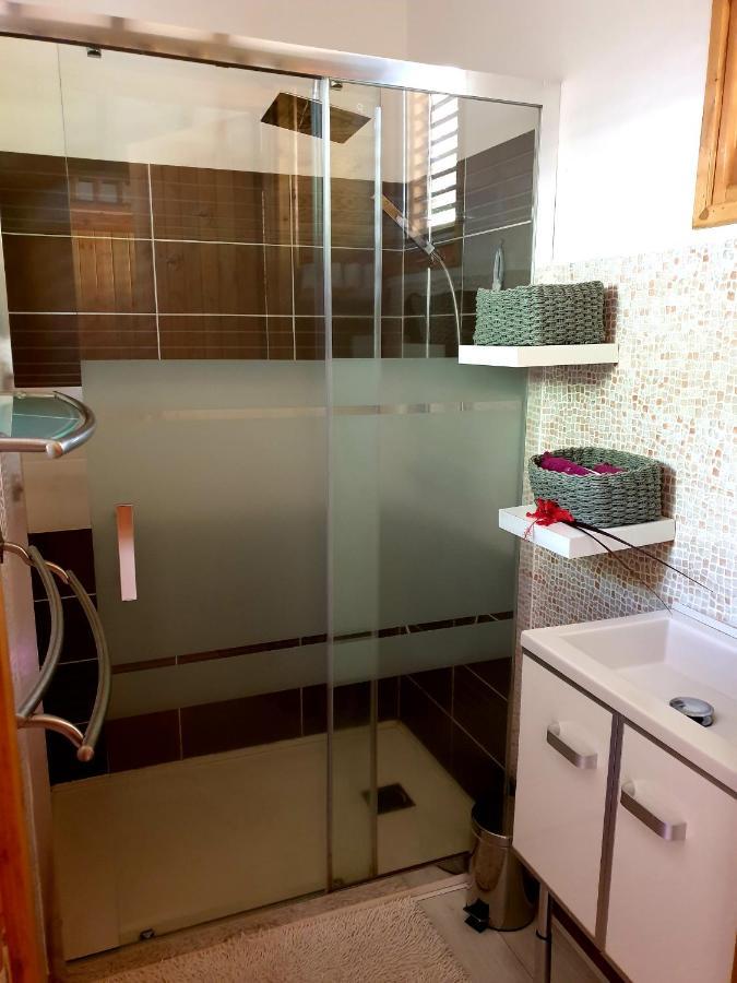 Gite 4 Etoiles, La Vieille Sucrerie St Claude Guadeloupe, Jacuzzi Spa Privatif, Vue Exceptionnelle Sur La Mer Des Caraibes Бас-Тер Экстерьер фото